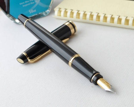 Перьевая ручка Waterman Expert 3, цвет: Black Laque GT, перо: F