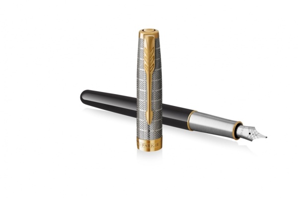 Перьевая ручка Parker Sonnet Premium Refresh BLACK GT, перо 18K, перо: F, цвет чернил black, в подарочной упаковке
