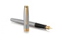 Перьевая ручка Parker Sonnet , Stainless Steel GT, перо: F или М, цвет чернил: black, в подарочной упаковке