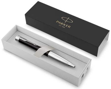 Шариковая ручка Parker Urban (матовый черный лак) Muted Black Chrome Trim, стержень: M, цвет чернил: blue, в подарочной упаковке.