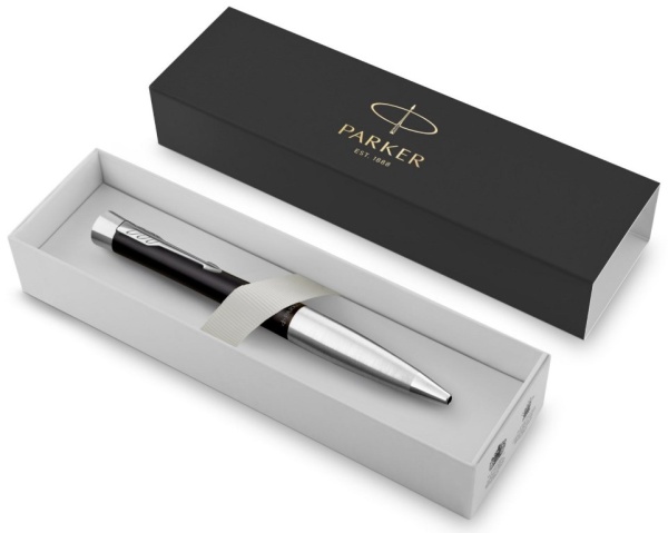 Шариковая ручка Parker Urban (матовый черный лак) Muted Black Chrome Trim, стержень: M, цвет чернил: blue, в подарочной упаковке.