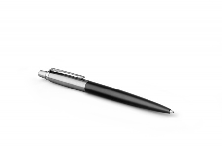 Подарочный набор:  Шариковая ручка Parker Jotter Essential, Satin Black CT и Ежедневник недатированный, черный срез, черный.