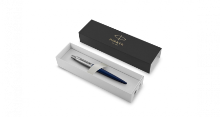 Подарочный набор: Шариковая ручка Parker Jotter Essential, Royal Blue CT, стержень: Mblue и Ежедневник  недатированный синий