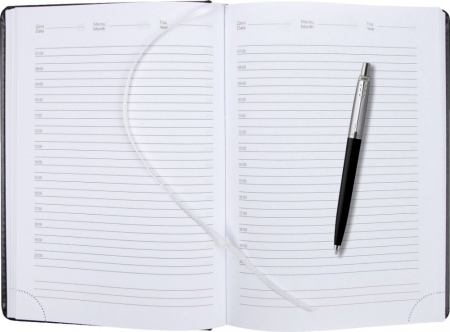 Подарочный набор: Шариковая ручка Parker Jotter Essential, Satin Black CT, стержень: Mblue, в подарочной упаковке и черный недатированный ежедневник