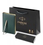 Подарочный набор Parker: темно-зеленый ежедневник с золотыми страницами и шариковая ручка Jotter Essential, стержень синего цвета