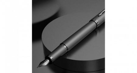 Перьевая ручка Parker IM Monochrome Black, перо:F/M, цвет чернил: blue, в подарочной упаковке.